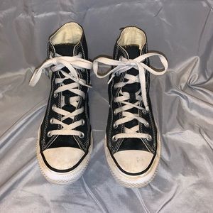 High Top Converse, Women’s 7, Men’s 5